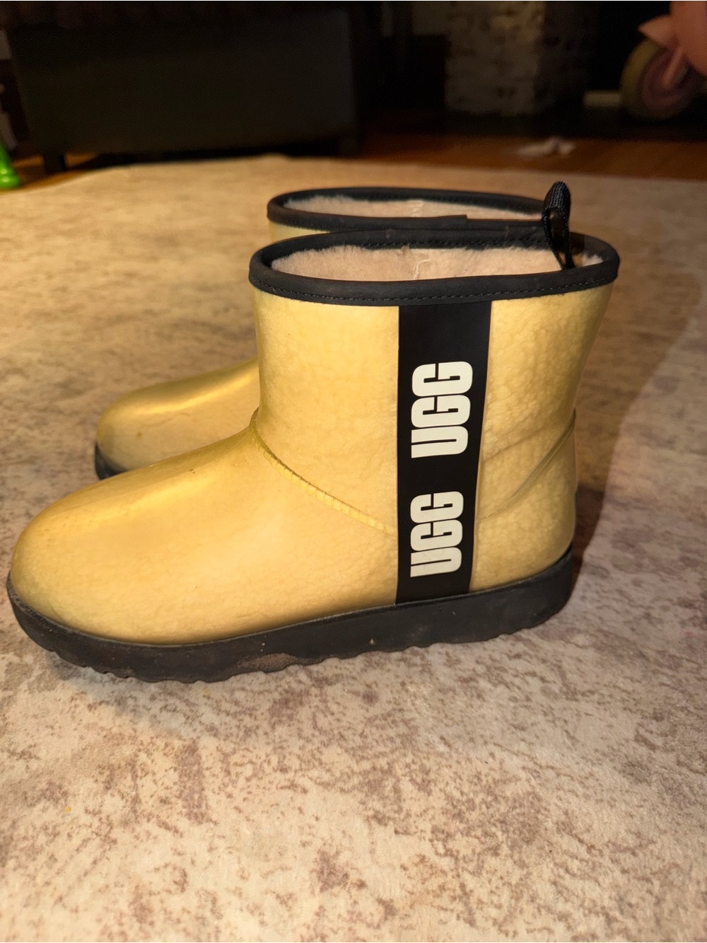 UGG Classic Clear Mini Waterproof Boots